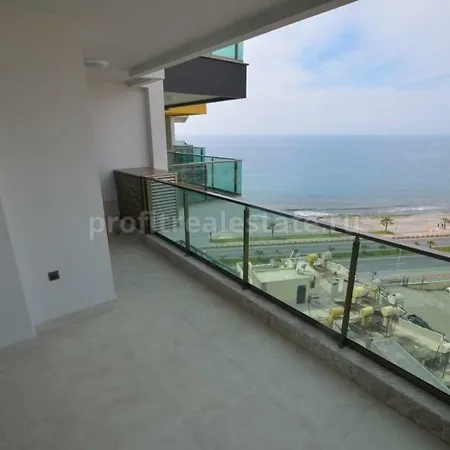 Appartamento 1 плюс 1 в алании р-н махмулар с собственным пляжем Id 2472 Alanya